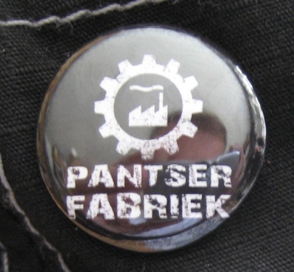 PANTSER FABRIEK - Logo Pin2 (Ltd)